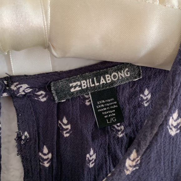 💙Dress🤍 - Picture 2 of 5